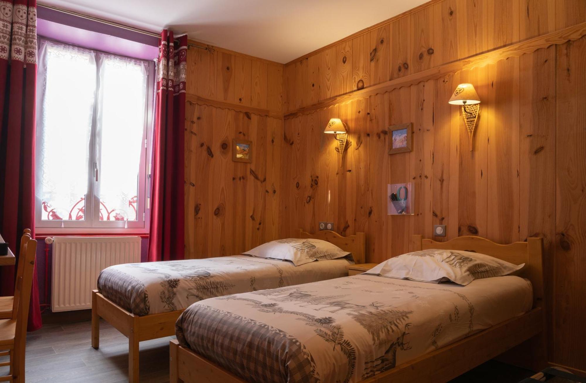 Hotel Quin Te Va Каутерец Екстериор снимка